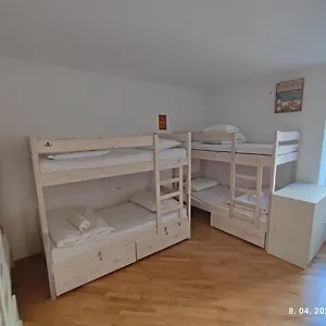 https://impact-house-split.splithotels.org